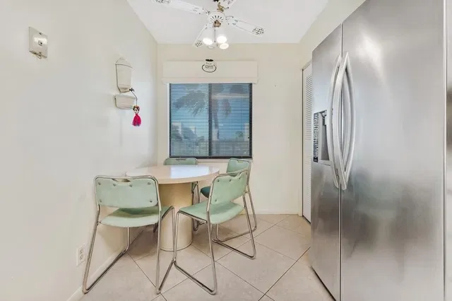  Unit 502 photo 5
