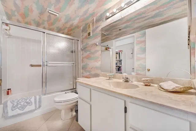  Unit 502 photo 25