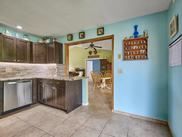  Residence photo 35