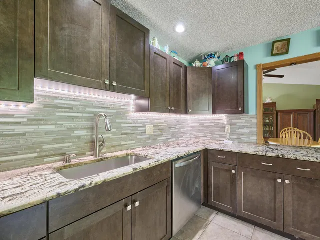  Residence photo 38