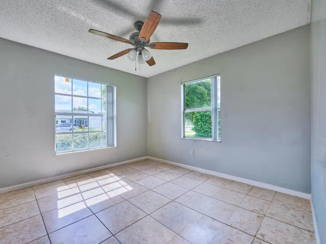  Residence photo 53