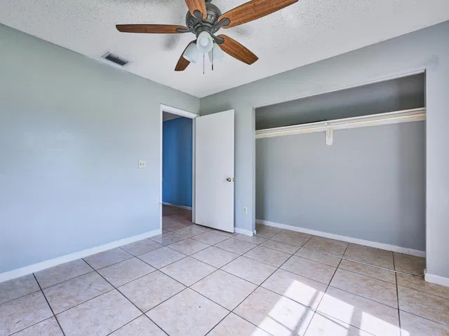  Residence photo 55