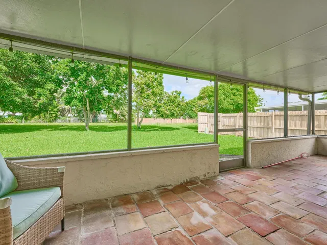  Residence photo 58