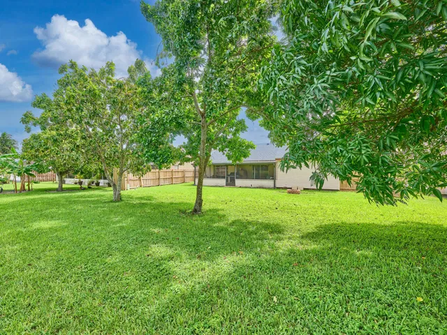  Residence photo 63