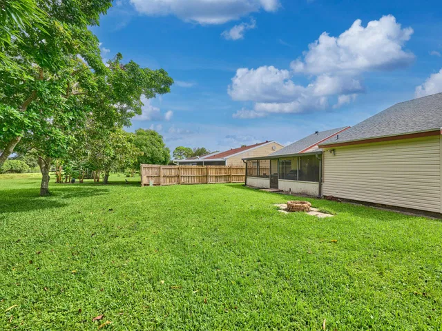  Residence photo 65