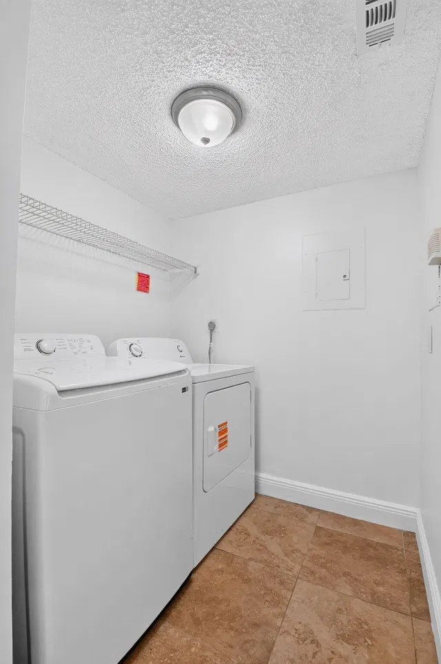 Unit E2 photo 10