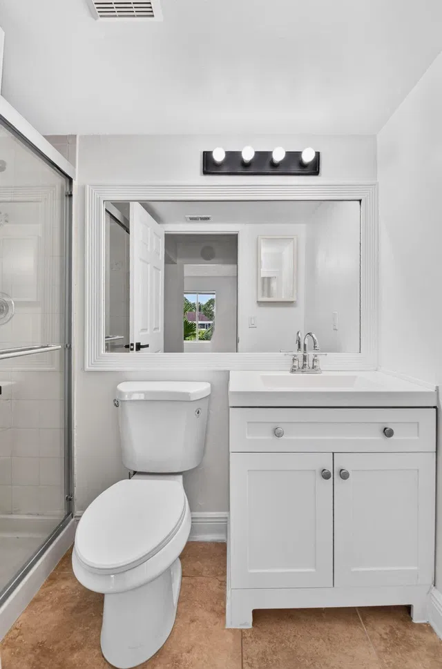  Unit E2 photo 21