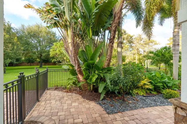 Paddock Park 2 Residence photo 30