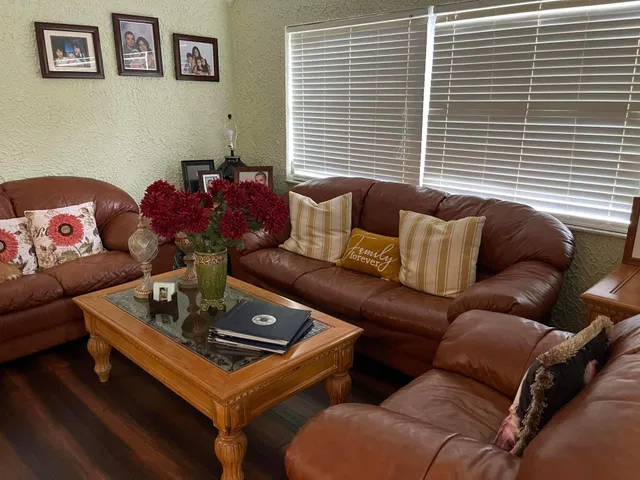  Residence photo 6