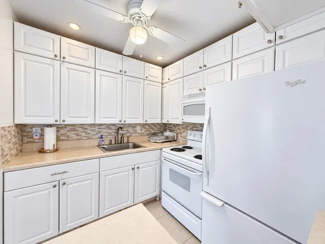  Residence photo 7