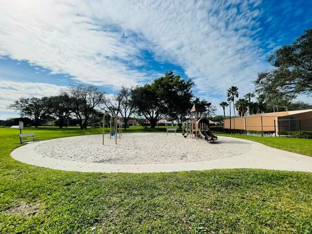  Residence photo 20