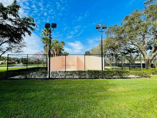  Residence photo 23