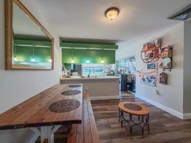 Residence photo 6