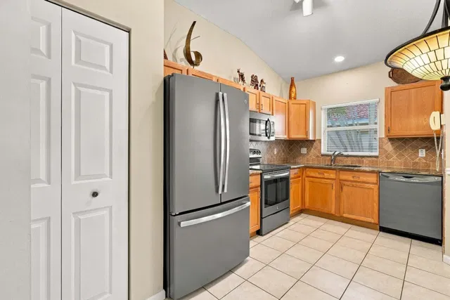 Residence photo 5