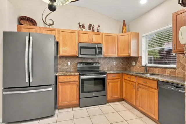 Residence photo 6