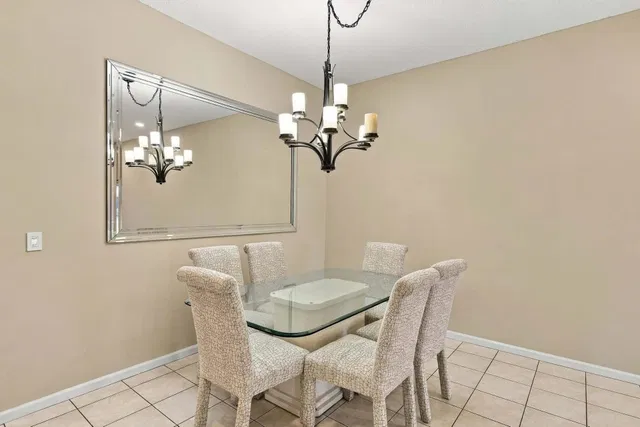 Residence photo 9