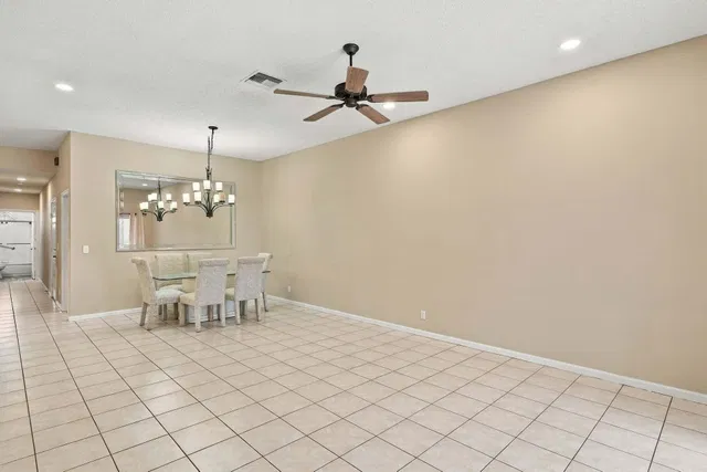 Residence photo 13