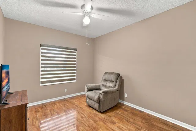 Residence photo 21