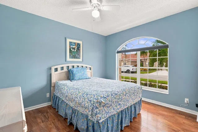 Residence photo 24