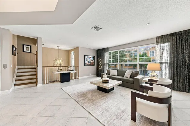  Residence photo 8