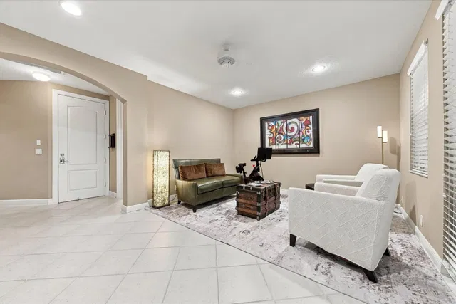  Residence photo 42
