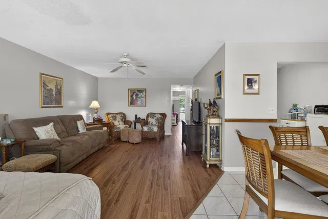 Residence photo 5