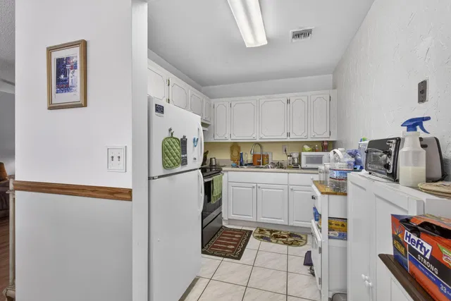 Residence photo 8
