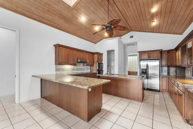 Heritage Oaks Residence photo 24