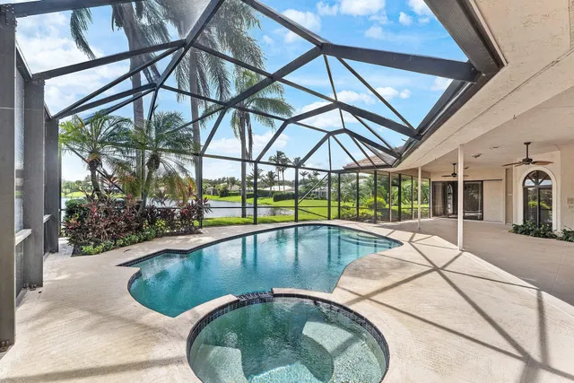 Heritage Oaks Residence photo 44