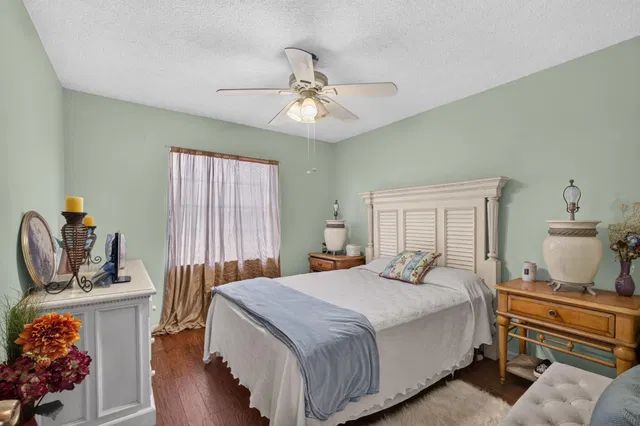 Jupiter River Estates Residence photo 25