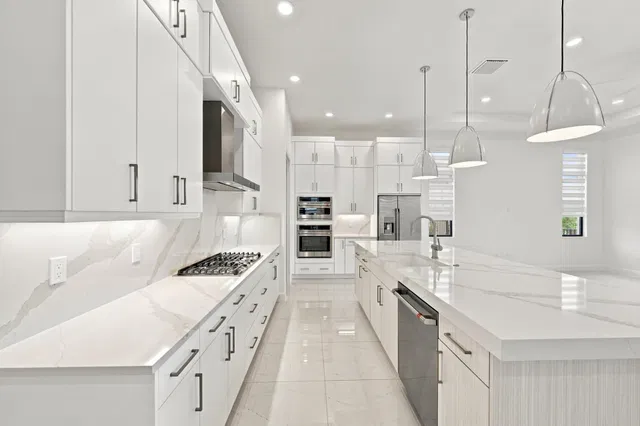  Residence photo 15