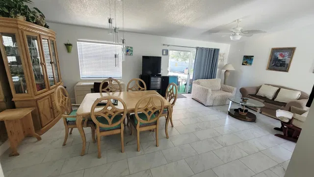 Residence photo 43