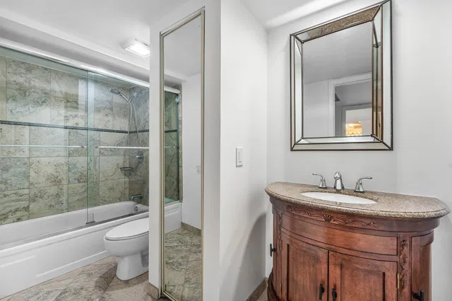  Unit 1202 photo 9