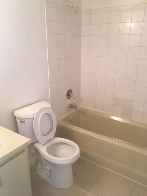  Unit L photo 6