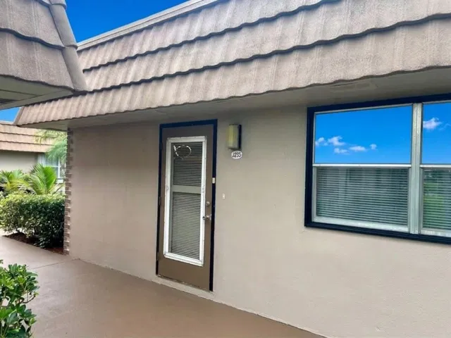 Residence photo 2