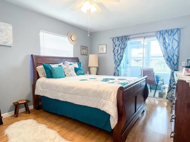 Residence photo 12