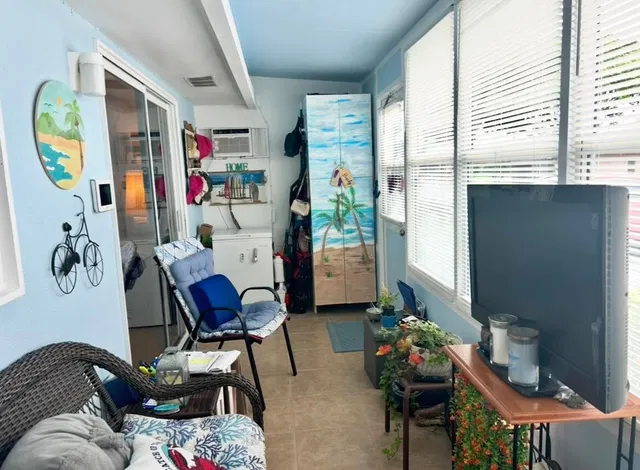 Residence photo 18