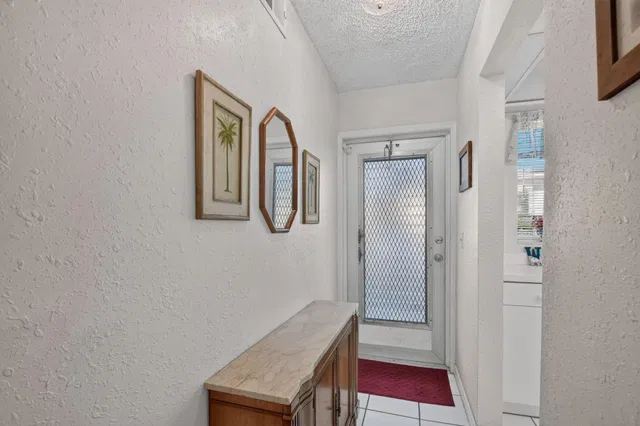  Unit 102 photo 4