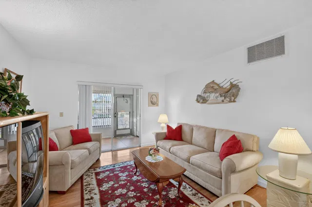  Unit 102 photo 12