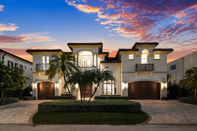 Golden Harbour Residence photo 2