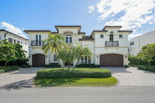 Golden Harbour Residence photo 3