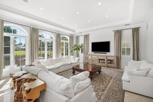 Golden Harbour Residence photo 23