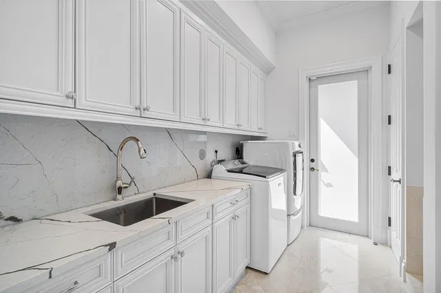 Golden Harbour Residence photo 26