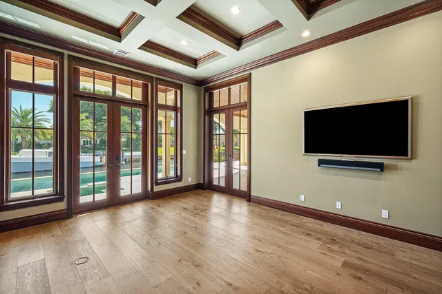Golden Harbour Residence photo 30