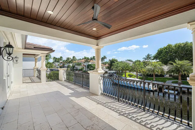 Golden Harbour Residence photo 49