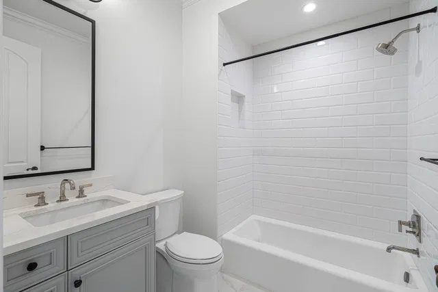 Golden Harbour Residence photo 55