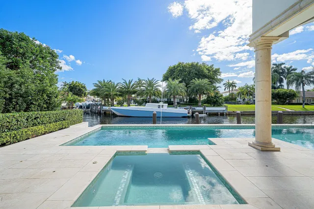Golden Harbour Residence photo 70