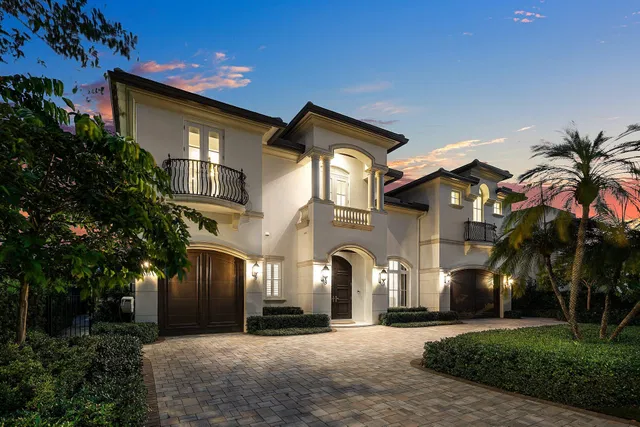 Golden Harbour Residence photo 77