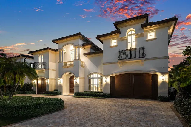 Golden Harbour Residence photo 78
