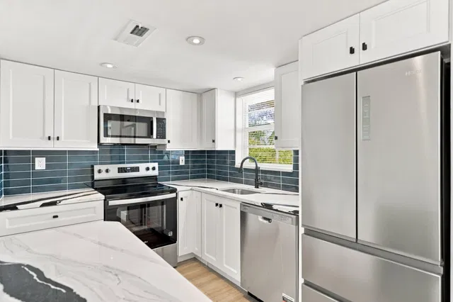 Unit 316 photo 9
